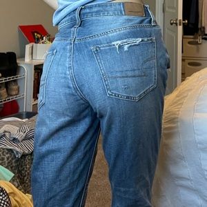 Destroyed boyfriend jeans